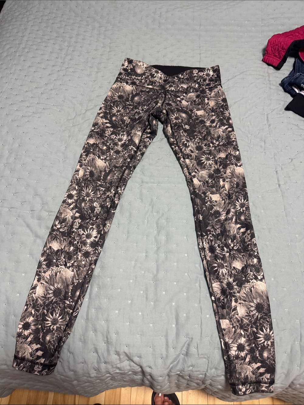 lululemon athletica Black & White Floral Girls' Leggings